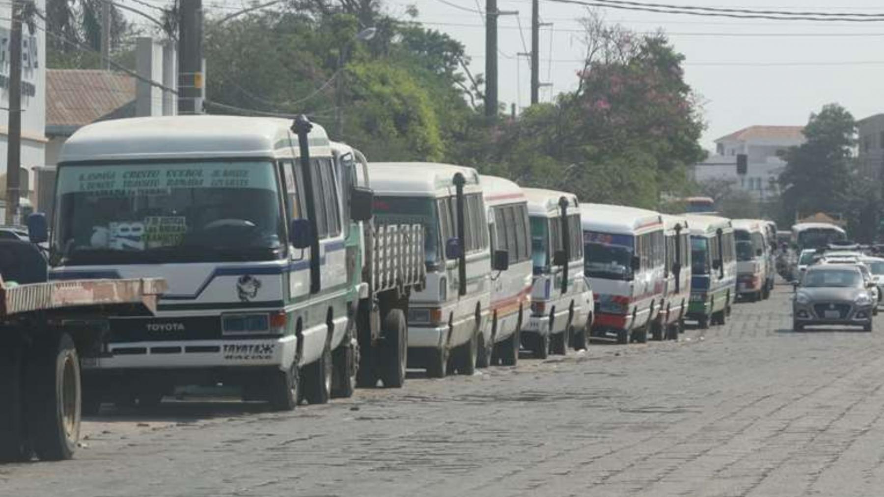 fila en surtidores